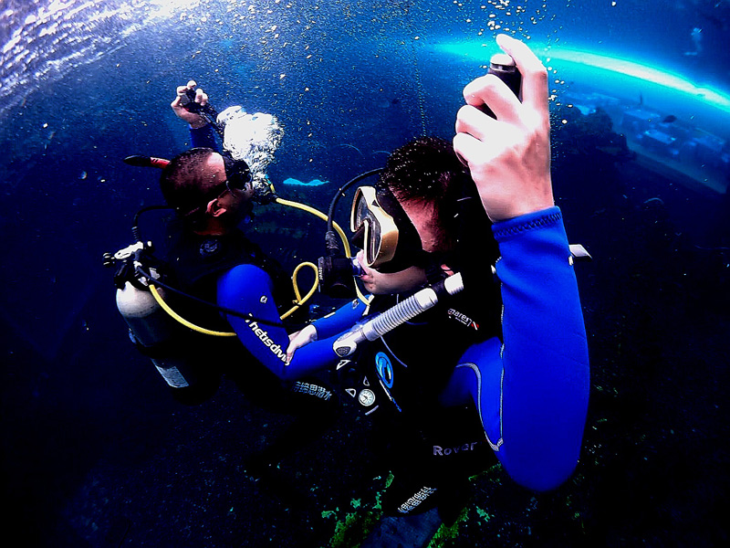 如何控制中性浮力？